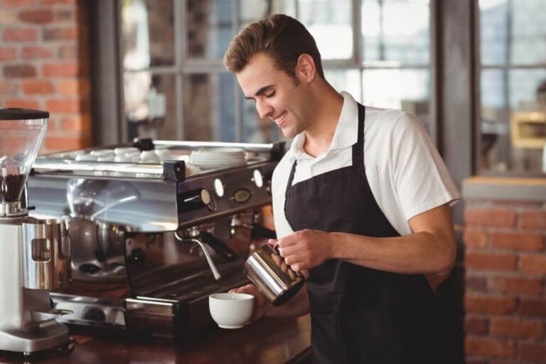 131726-o-que-e-um-barista-7-dicas-para-se-dar-bem-na-profissao